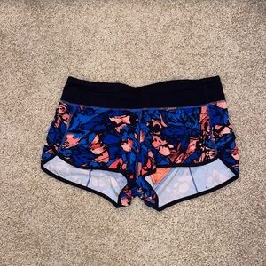 Lululemon Speed Up Low Rise Lined Short 2.5” Size 8